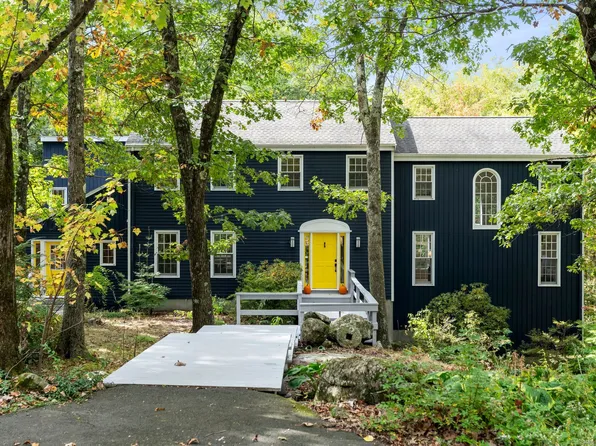 21 High Hill Road, Canton, CT 06019