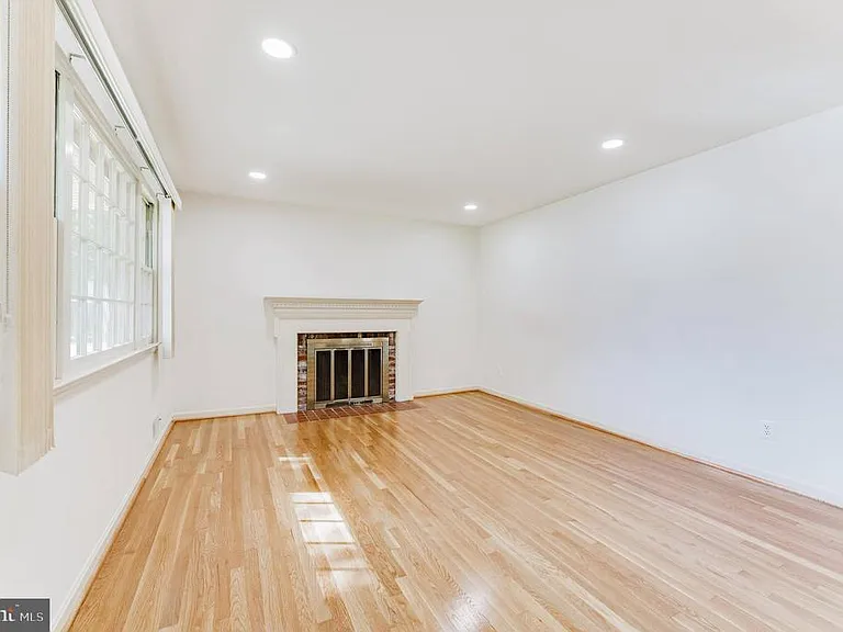 5683 Ravenel Ln — Photo 7