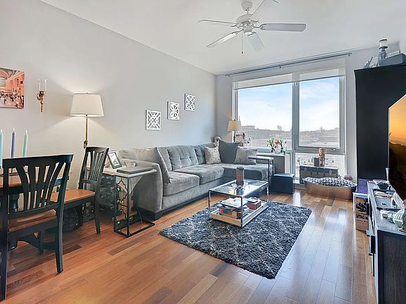 4th image of 240 51st Ave APT 4C