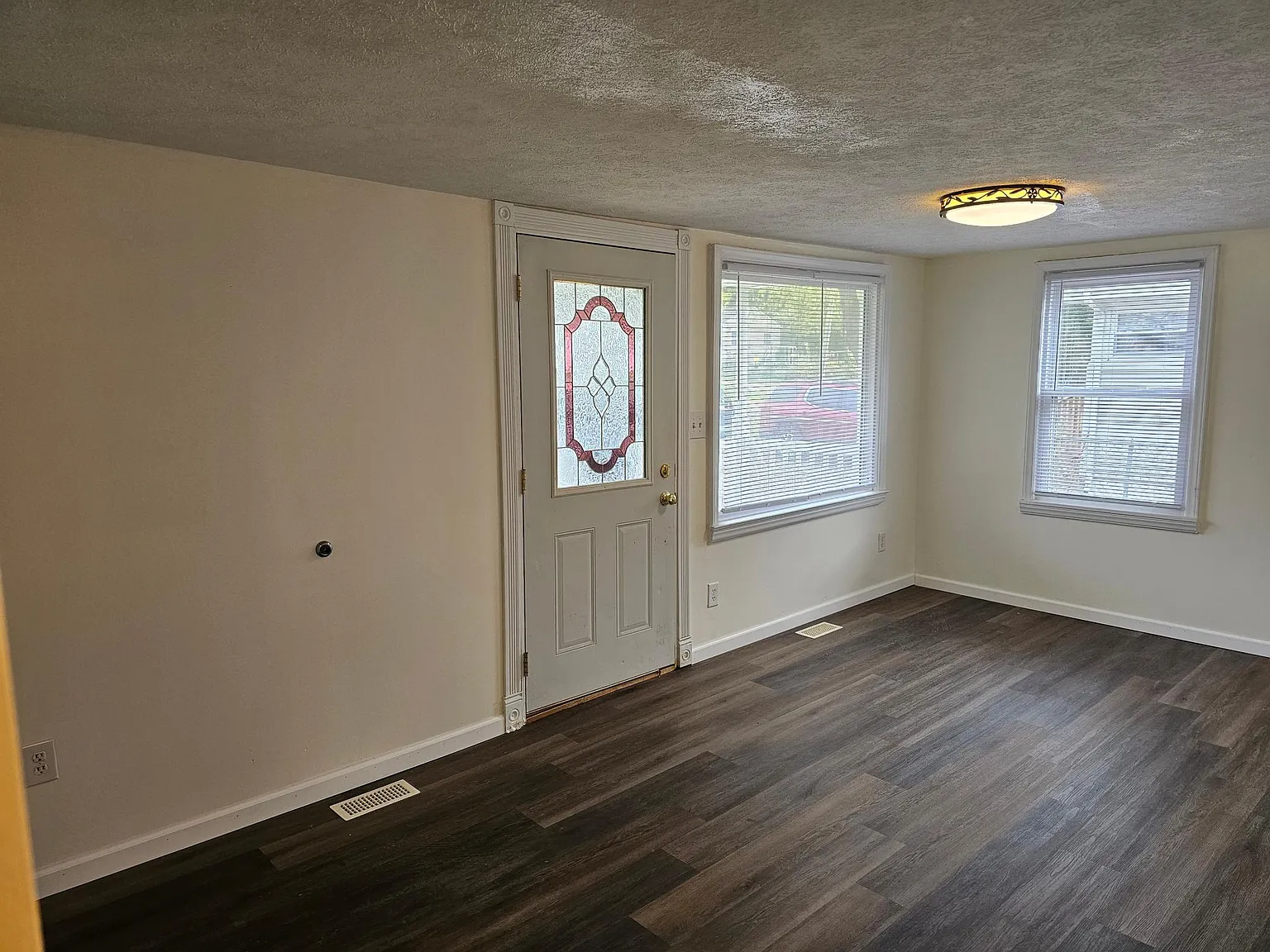 2019 S Winston St photo 1