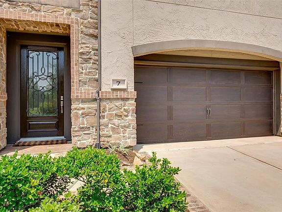 3rd image of 7 Daffodil Meadow Pl