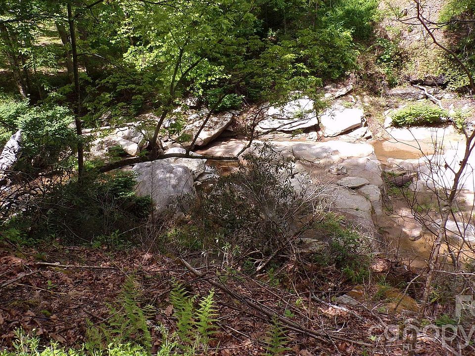1st image of 216 Paradise Falls Rd
