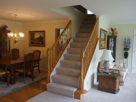 2nd image of 308 Wentworth Ln