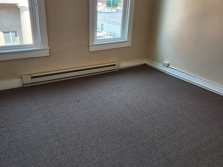 110 N Main St — Photo 7