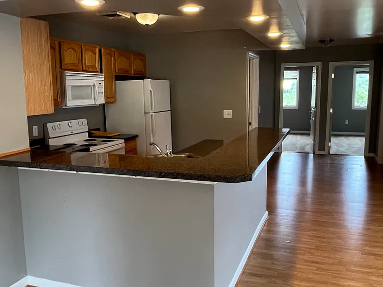 350 Boyers Ave #105 — Photo 1