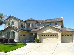 8447 Almanera Ln, Sacramento, CA 95828
