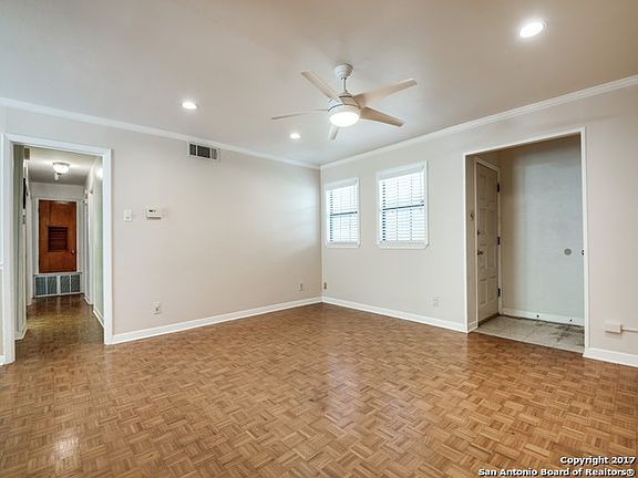 5th image of 319 Tammy Dr