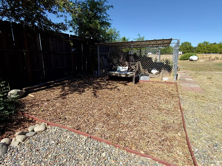 8664 Deschutes Rd — Photo 41