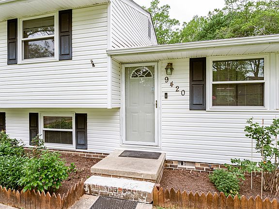 3rd image of 9420 Emmett Ct
