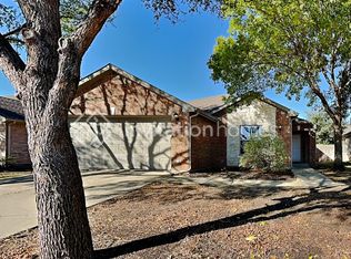 5315 Maverick Dr, Grand Prairie, TX 75052