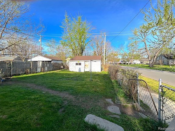 4th image of 20115 Pelkey St