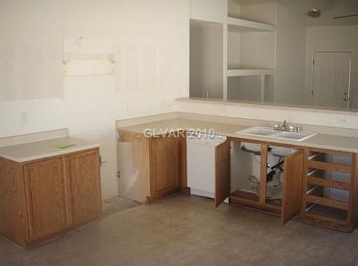 5th image of 2840 Swanson Ave