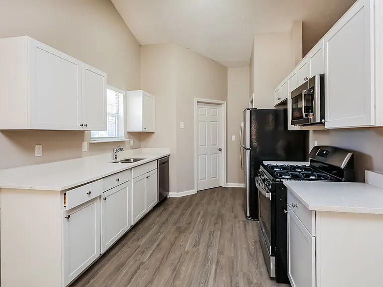 3000 Sentinel Pkwy — Photo 8