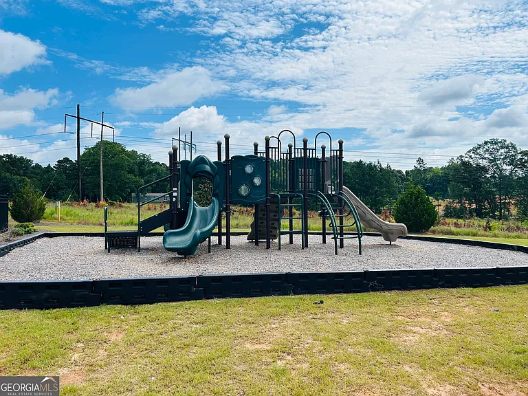143 Chapel Hill Pkwy — Photo 39