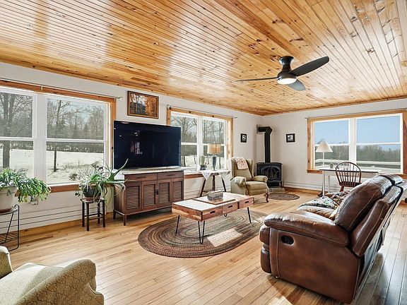 5th image of 1090 Center Road #1