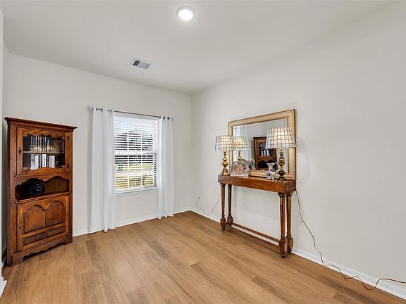 4th image of 10510 Watershed Dr