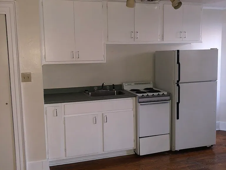 483 State St #7 — Photo 8