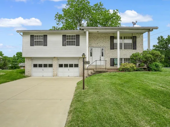 3402 Emma Ln, Godfrey, IL 62035