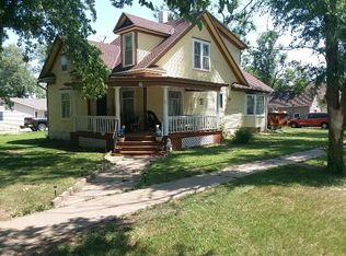 221 S Martin Ave, Clay Center, NE 68933