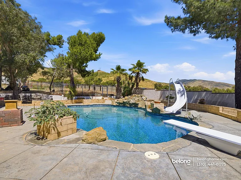 35640 Dormer Rd — Photo 4