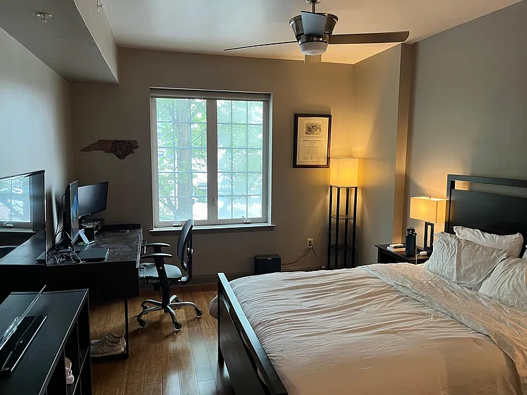 300 W 5th St #215 — Photo 10