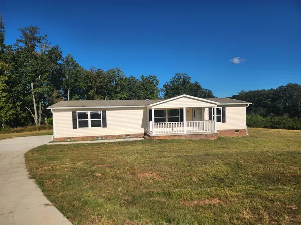 135 Meadow Spring Ct, Statesville, NC 28625