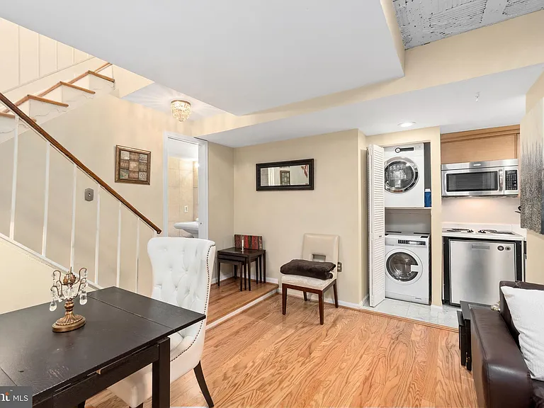 2145 California St NW #102 — Photo 18