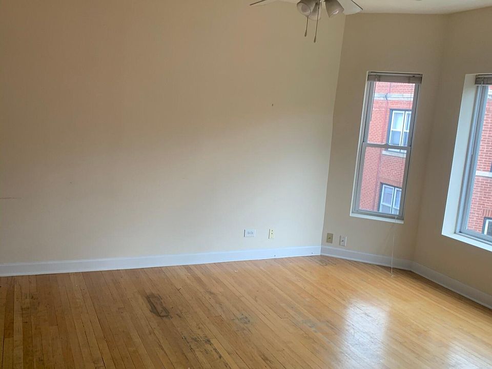 1st image of 851 W Cornelia Ave #3SS