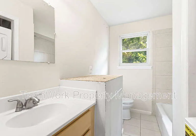 2107 Rondo St #205 — Photo 8