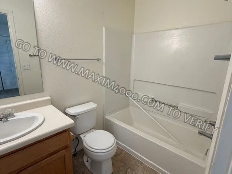483 David Ct — Photo 14