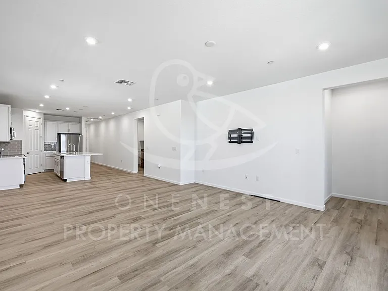 1078 Camomile Dr — Photo 5
