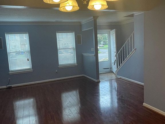 3rd image of 694 Biltmore Dr
