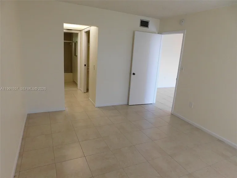 8065 SW 107th Ave #321 — Photo 12