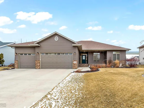 6250 Martens Way S, Fargo, ND 58104