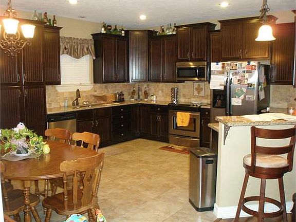 2nd image of 1453 Clark Ct