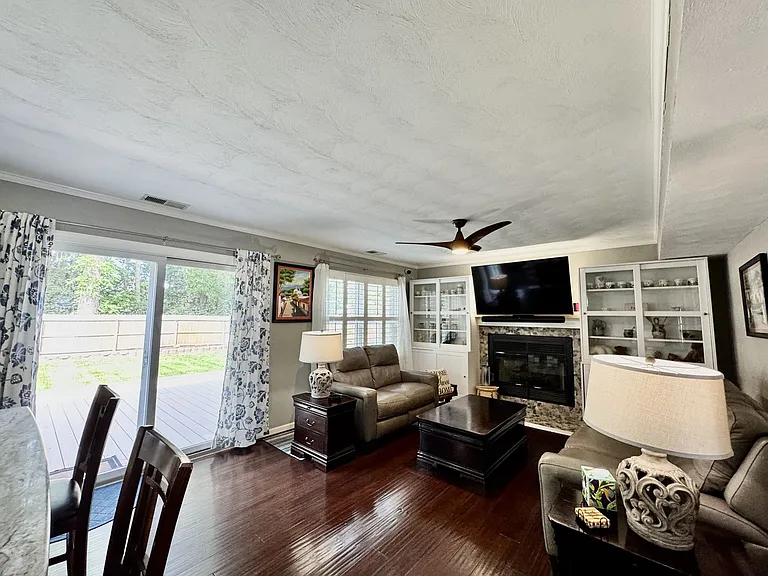 2337 Esplanade Dr — Photo 17