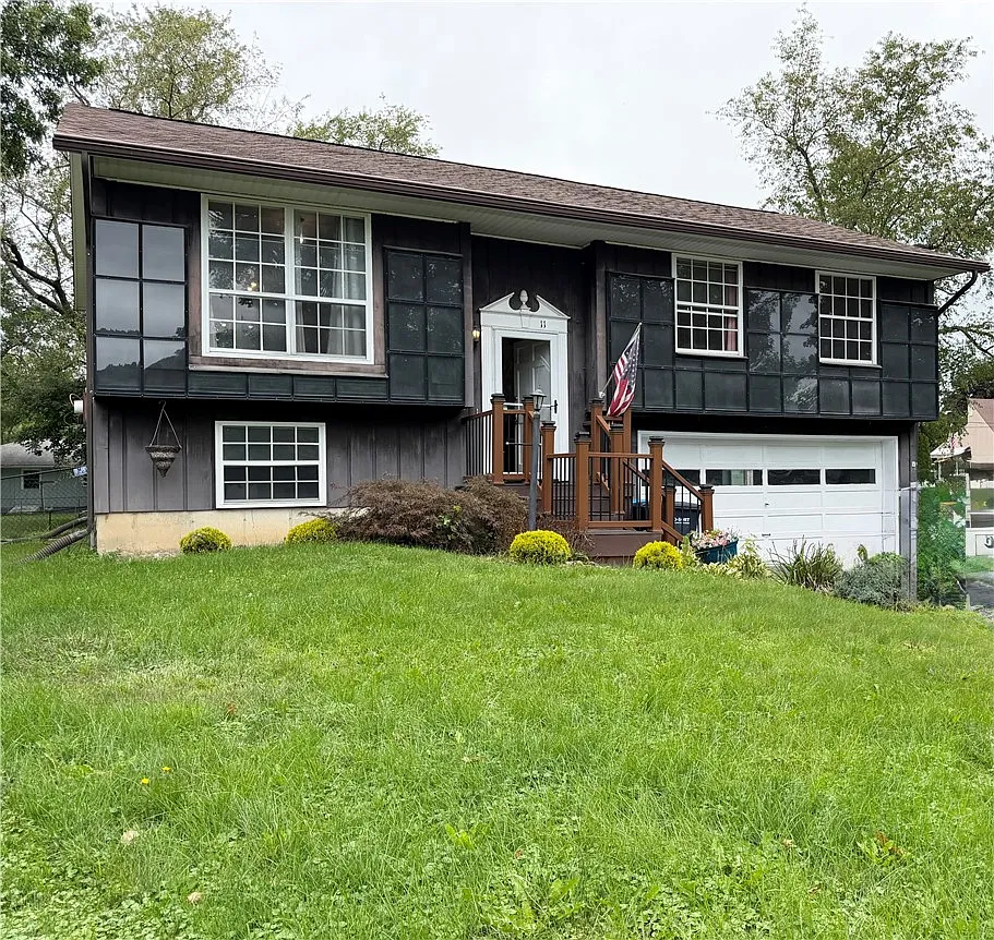 4 bed, 2.0 bath, 1610 sqft, $2,200 — Photo 2