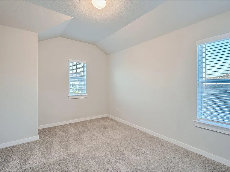 105 Appleberry Ln — Photo 21