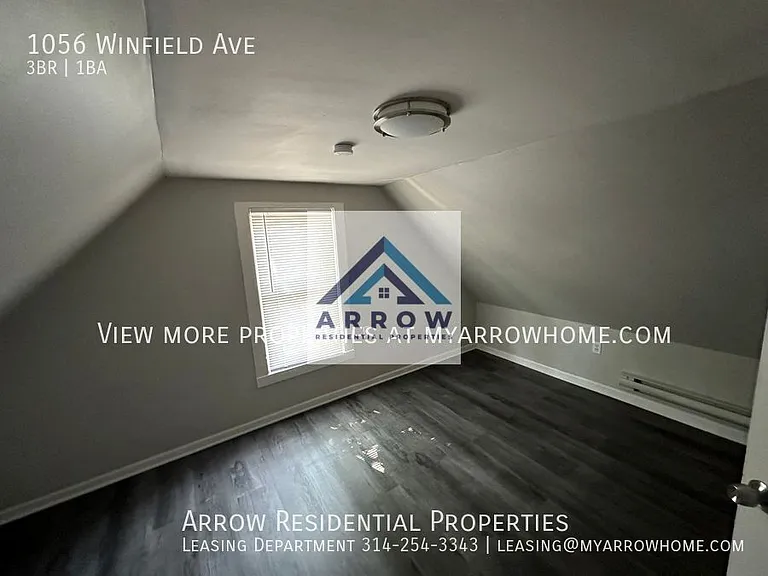 1056 Winfield Ave — Photo 12