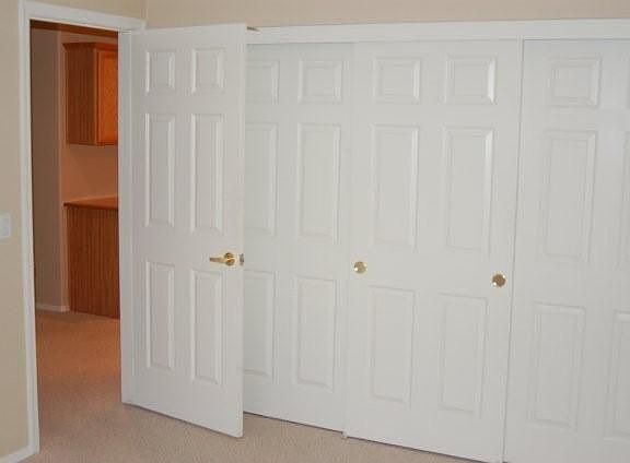 3rd image of 2835 W Whitman Ct