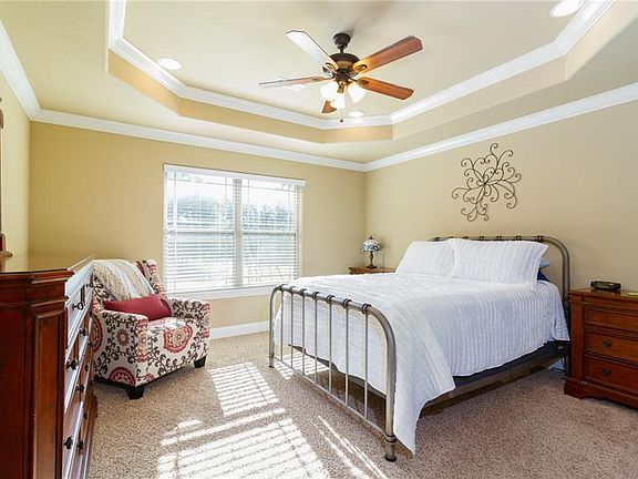 5th image of 12158 Greenstone Dr