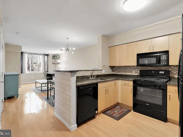 1000 New Jersey Ave SE APT 317, Washington, DC 20003