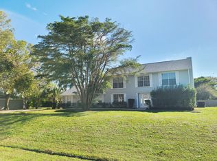 1950 SE Tickridge Rd, Port Saint Lucie, FL 34952