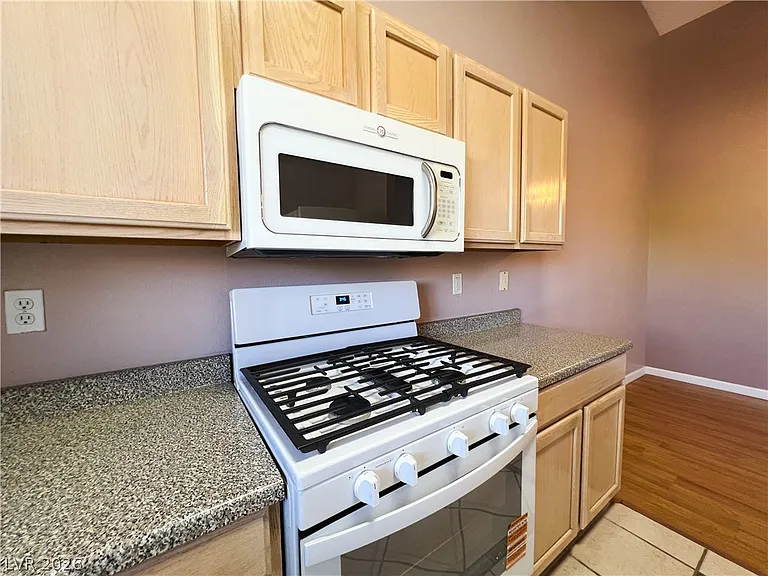 2100 Quarry Ridge St #207 — Photo 40