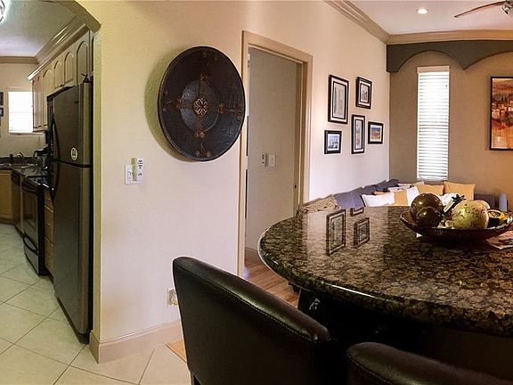 2nd image of 403 NE 16th Ave APT 8