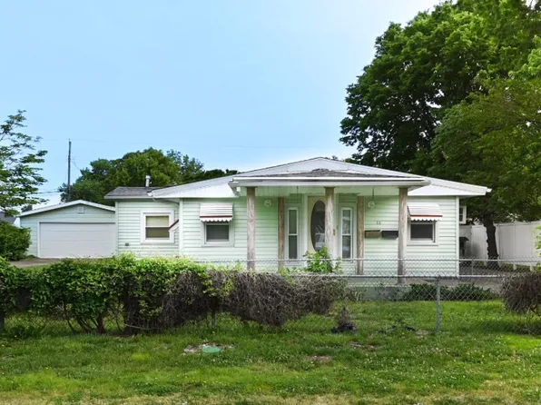 11 E Woodlawn Ave, Danville, IL 61832