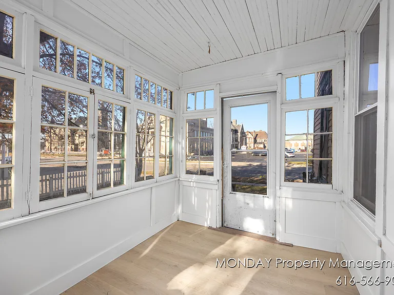 263 W Muskegon Ave #1 — Photo 14