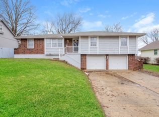 1816 N Hartford Rd, Independence, MO 64058