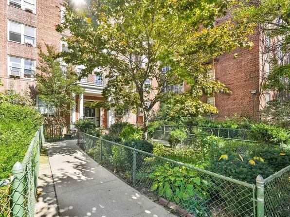 86-11 34th Avenue image 5 of 7