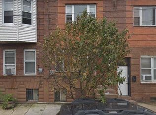 722 Tasker St, Philadelphia, PA 19148